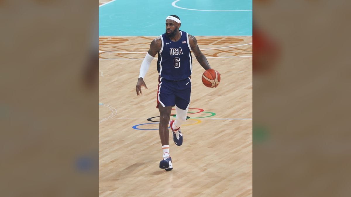 LeBron James Set for 76ers Debut as Starters Plan to Play vs. Nets