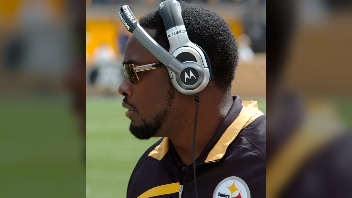 Mike Tomlin Shows Off 12-Year Minecraft City, Complete With Boutique Hotel and Stadiums
