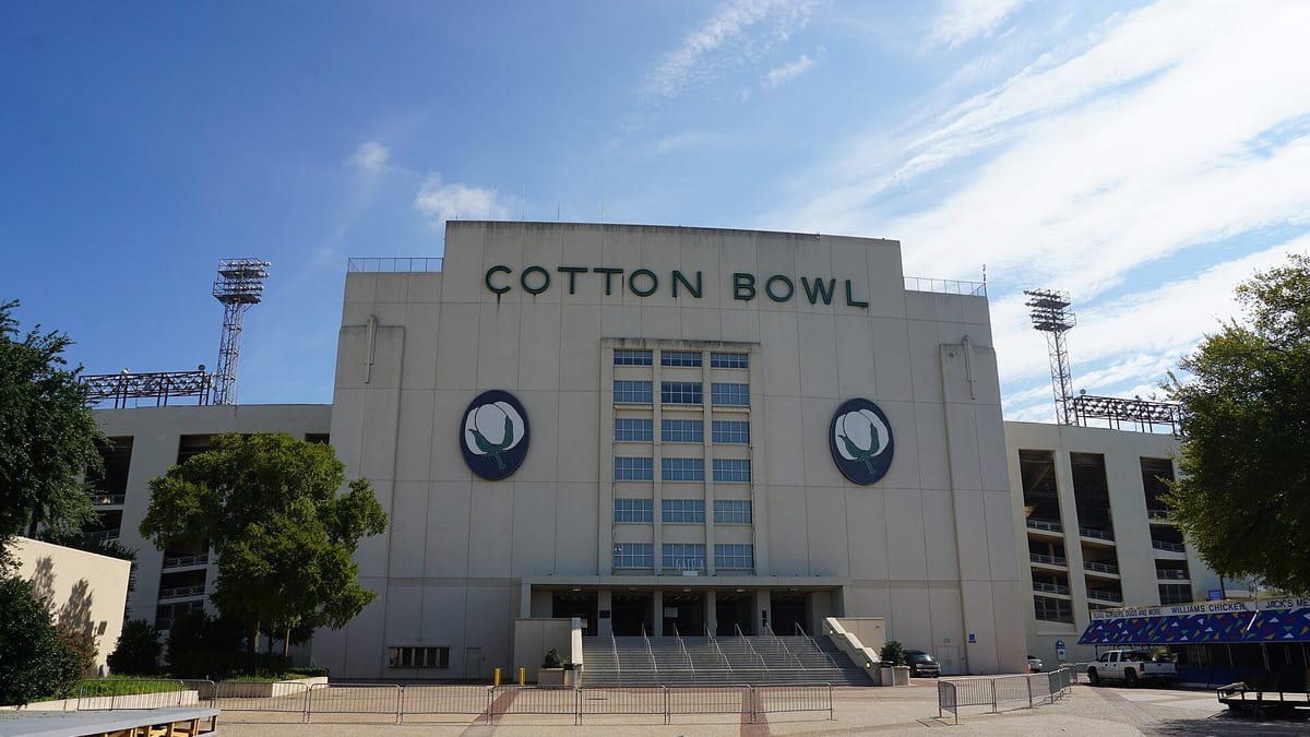 Oklahoma Stuns No. 1 Texas 27-24 on Tate Sandell's Last-Play Field Goal